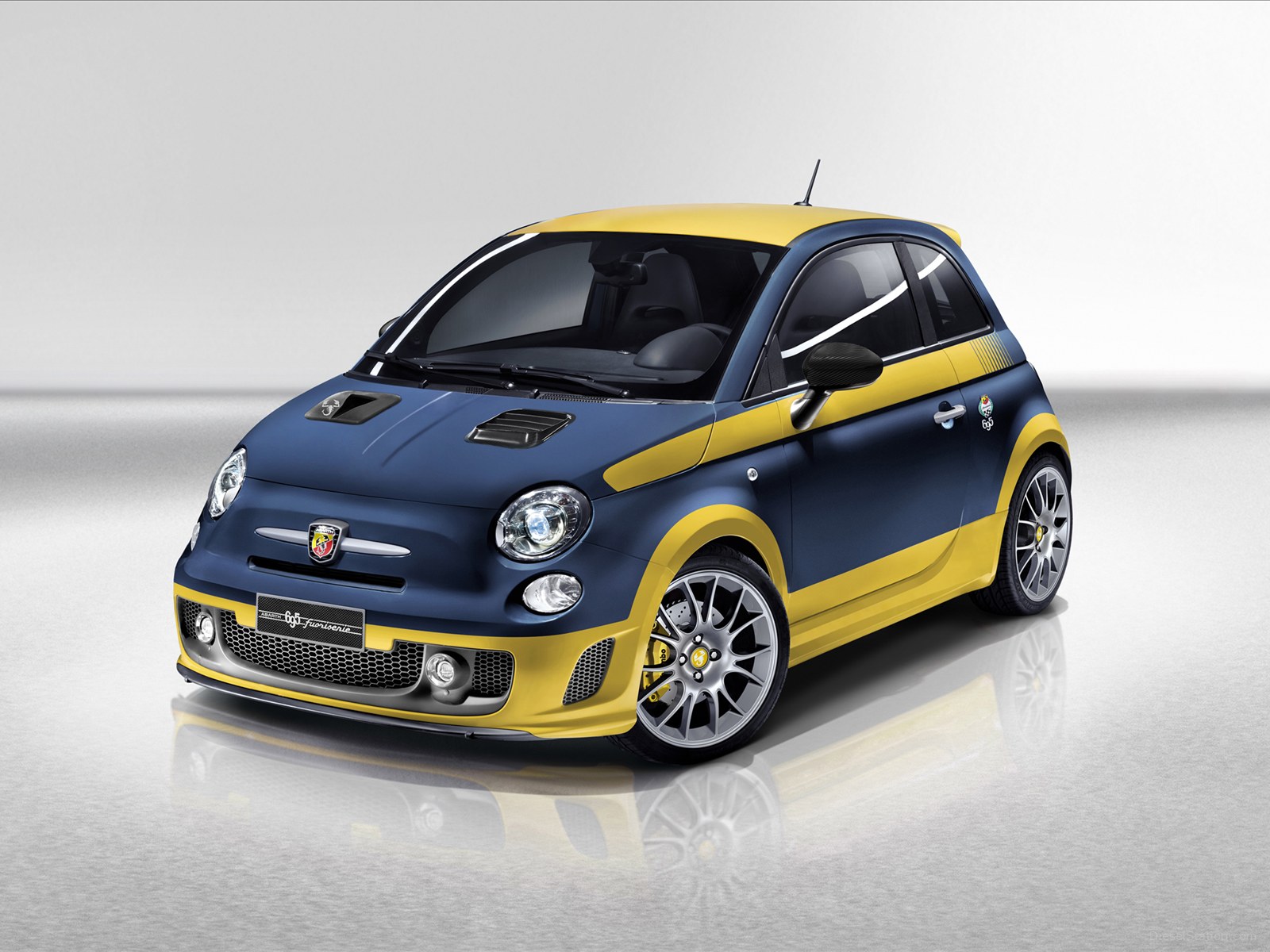 Abarth 695 Scorpione 2014
